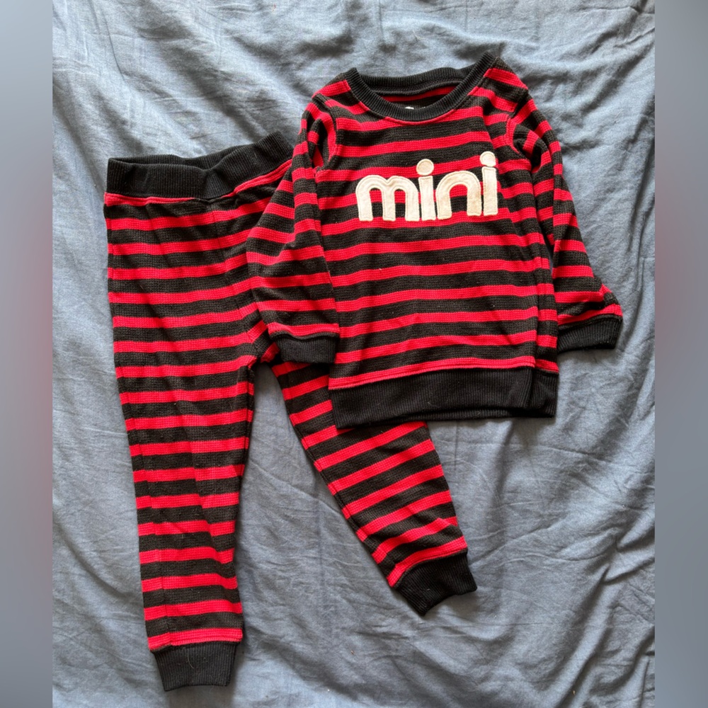🔮 5/$25 Striped Kids Pajama Set 2T
